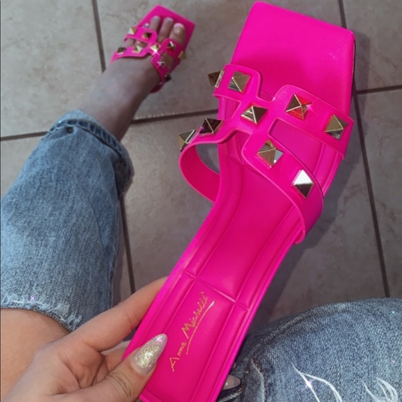 Anne Michell Passionate Hot Pink Stud Silde Heels - Picture 5 of 6